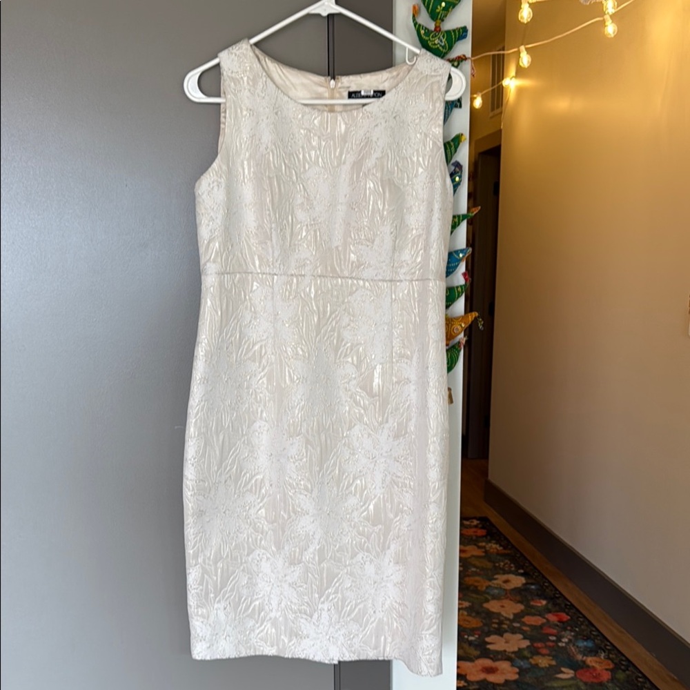 Albert Nipon Elegant Cream Sleeveless Dress with Shimmer Shiny Floral Embossing